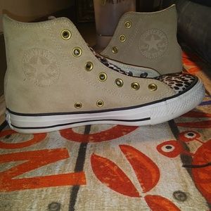 Men's size 5/women's size 7